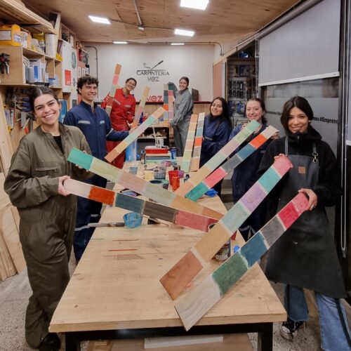acabados para la madera Estudiantes y participantes del taller